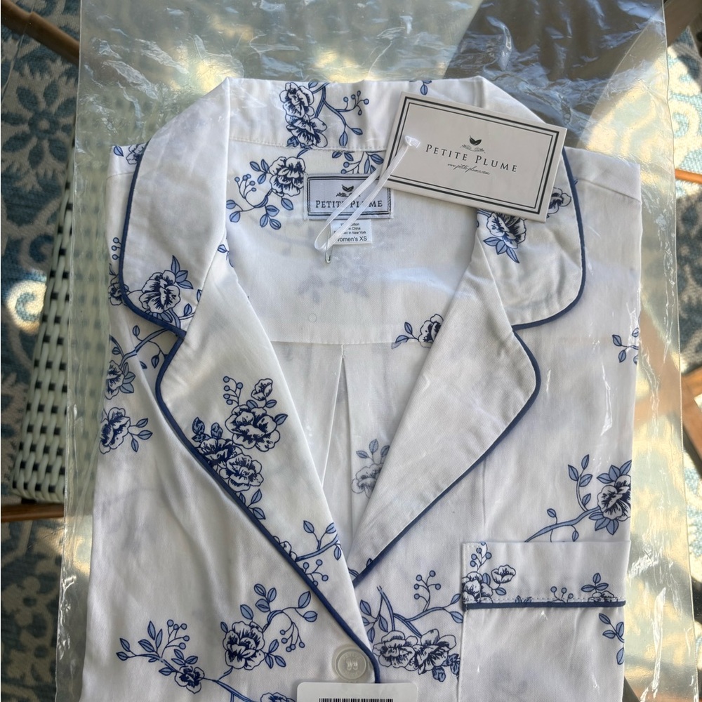 BNWT Petite Plume Women’s Indigo Floral pajama top XS